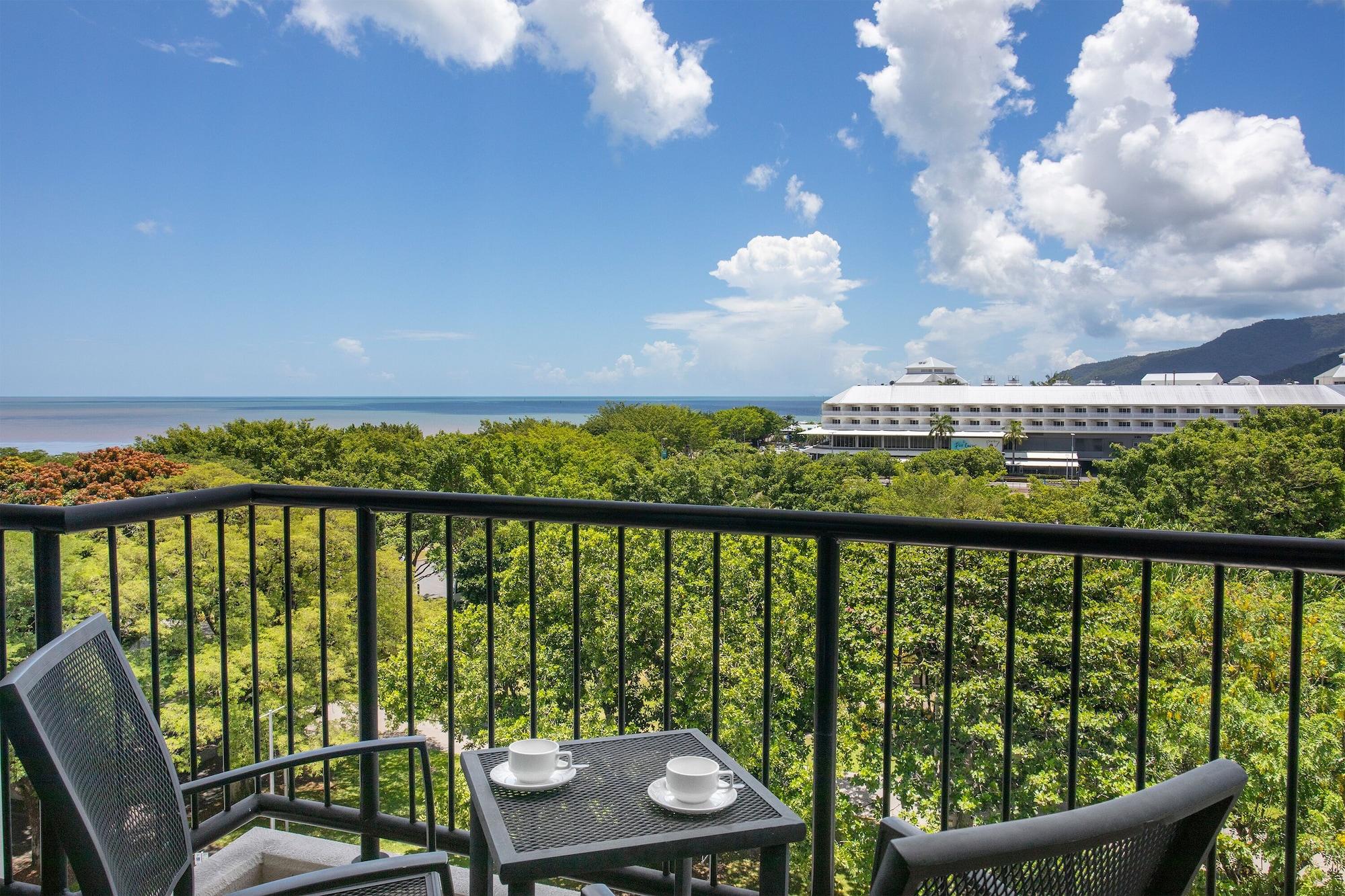 Mantra Esplanade Hotel Cairns Eksteriør billede
