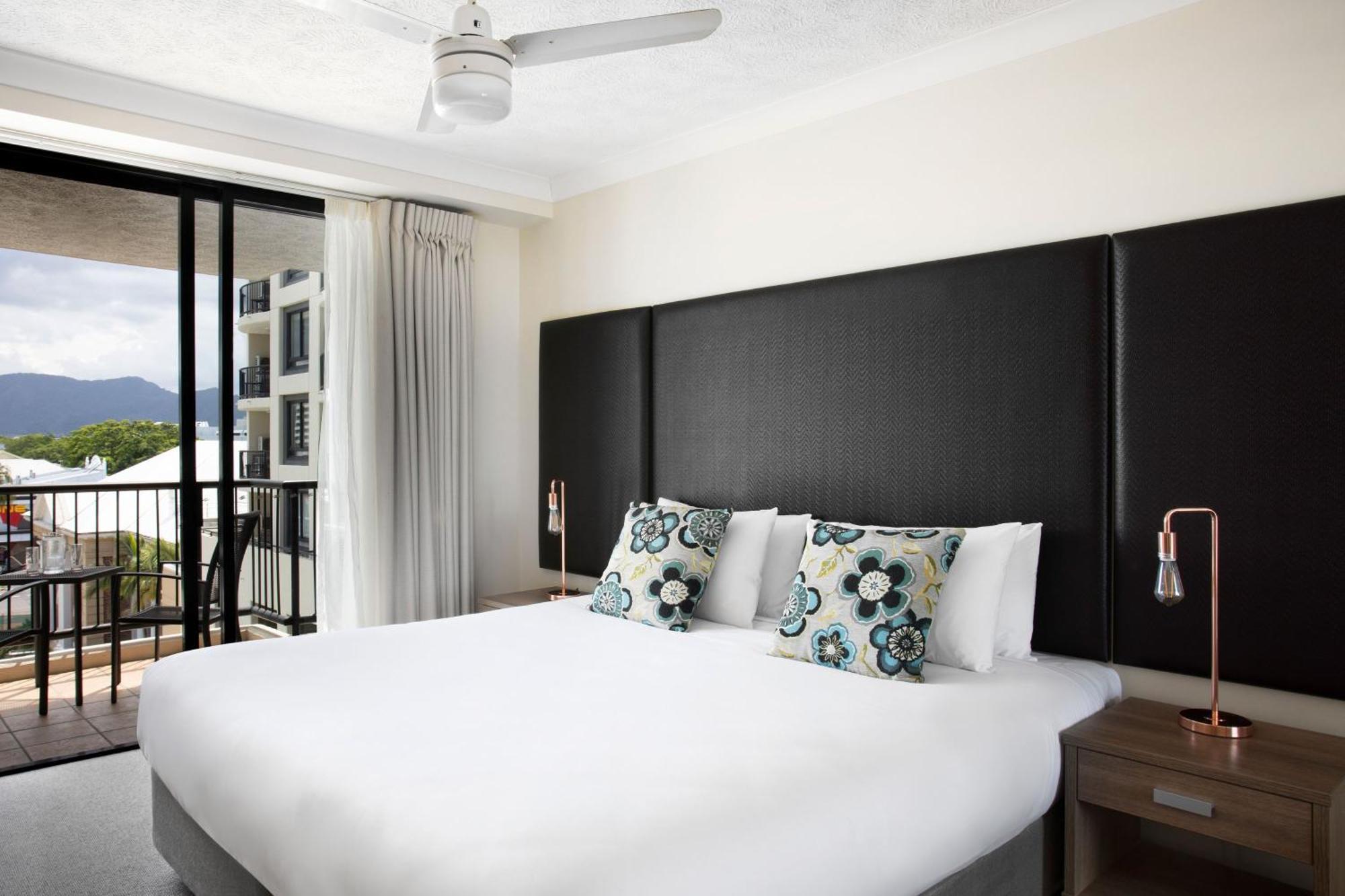 Mantra Esplanade Hotel Cairns Eksteriør billede